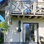 Caloroczny Domek Slowik L 펜션 코팔리노